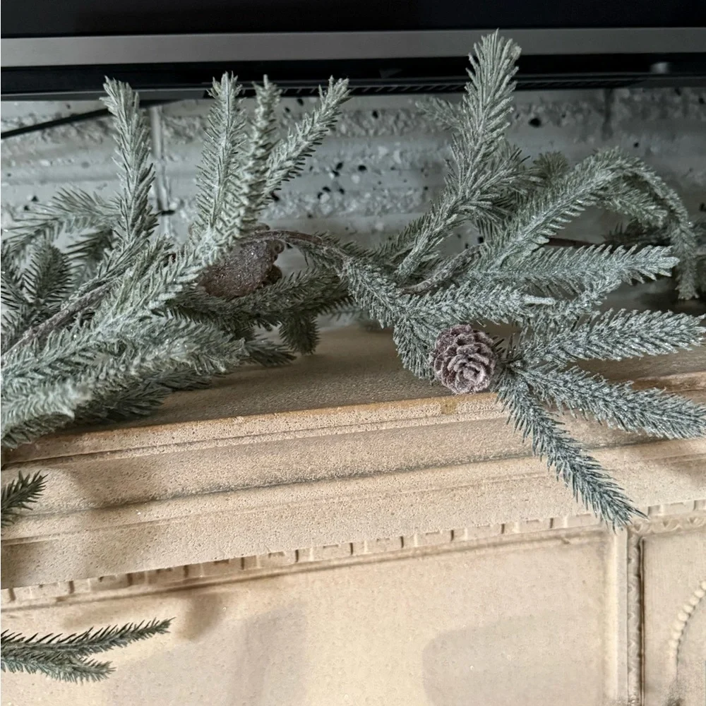 Ashland Snowy Pinecone Mix Holiday Garland